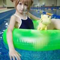 插朋友老婆下面好紧，，我上了一个我朋友的老婆