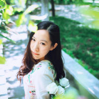 五彩蝶系列全集 美国做!爱视频图片 两个男人日一个女人