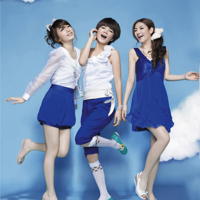 在车上被轮着干好爽 我在车上被两个人干