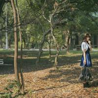 我和女友在长途汽车上太闷了就打炮其他人竟然不知道太刺激了