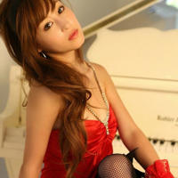 年会上才发现老板对我有些暧昧 我该如何抉择