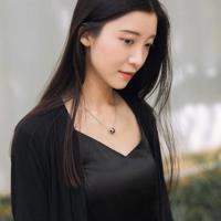 舅舅前面开车我在后面与舅妈亲热 口述第一次与舅妈车震的经历