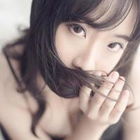 我发现了女同学的秘密 和两个美女同学同睡一床