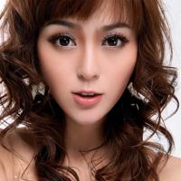 她那禽兽不如的公公给了她性高潮