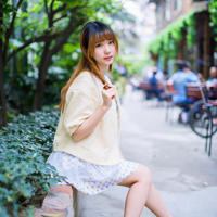 前男友三个月前不打招呼没有原因的跟我分手了，最近我说出来聊聊，他说不想见面，这是为什么？