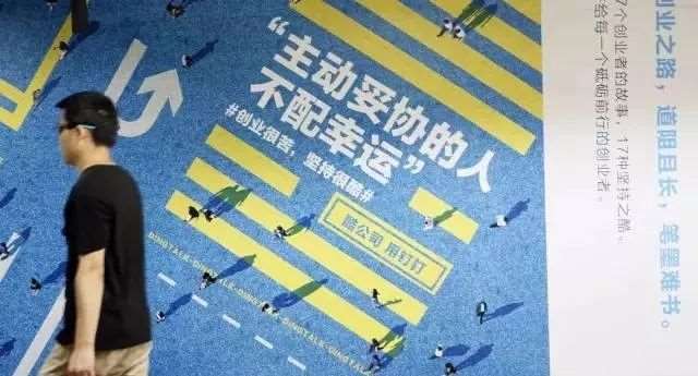 被民工玩的校花公车 嘿嘿嘿正确姿势