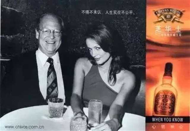 自习室中的人影