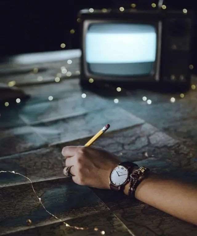 改变能改变的，接受不能改变的。励志的晚安说说