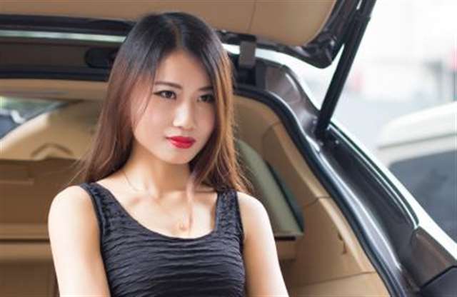 让你笑得肚子疼的搞笑句子/搞笑句子