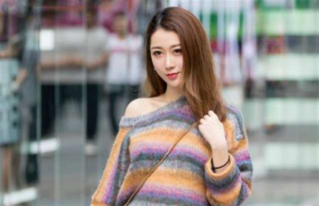 盛夏光年，我们中了爱情的盅