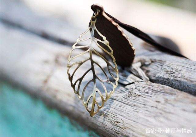 拥春，与爱同行