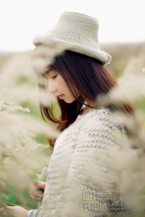 女子与人同居被男友发现欲跳楼