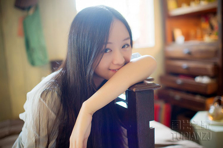 目睹父亲艳情我变成风流女子