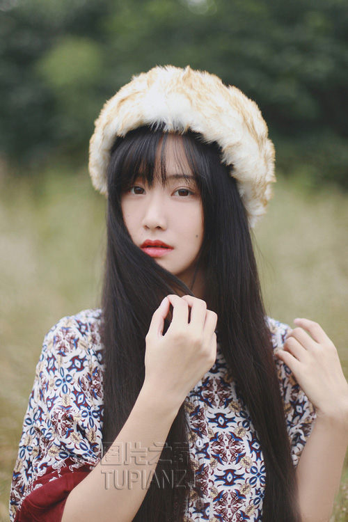 折扇露破绽_历史故事