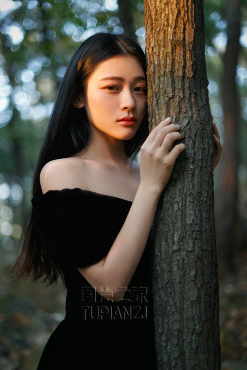 老婆欲望强 在办公室向我求欢