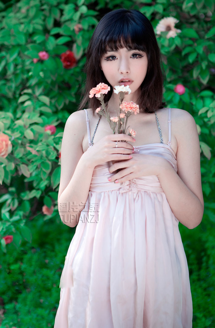 一见倾心的美男子 只想和我玩一夜情