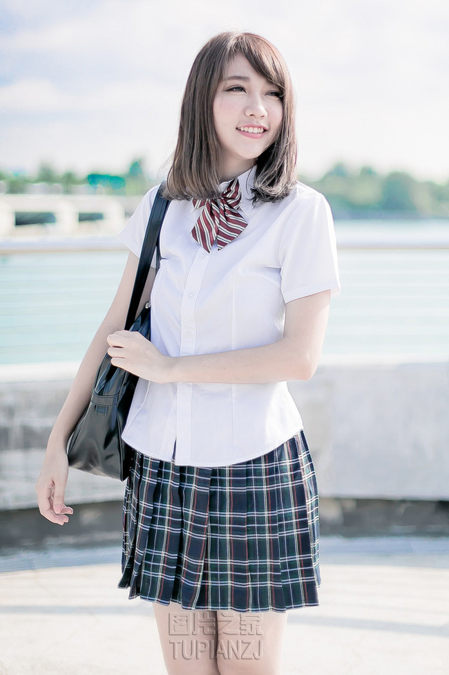 高寒妇女受暴口述实录做男助产士的艳遇生涯(3) 露出里面宛如最鲜