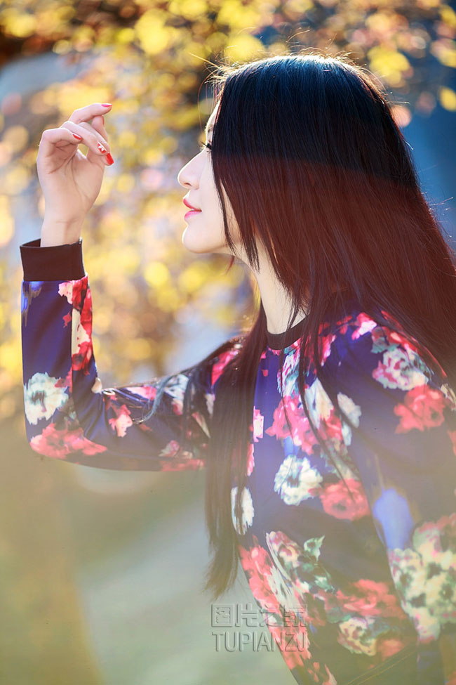 两亲家所有人交换夫妻 摇控跳蛋