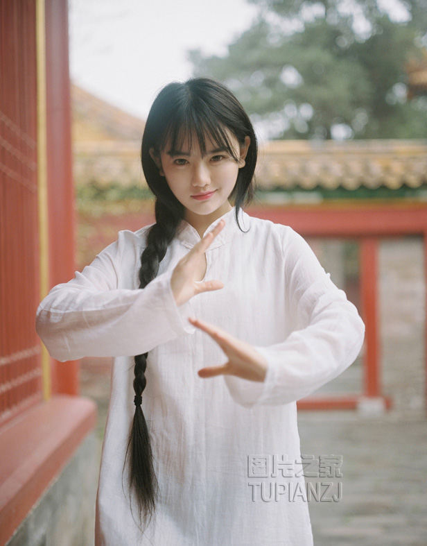 我们三人同床的荒诞爱情
