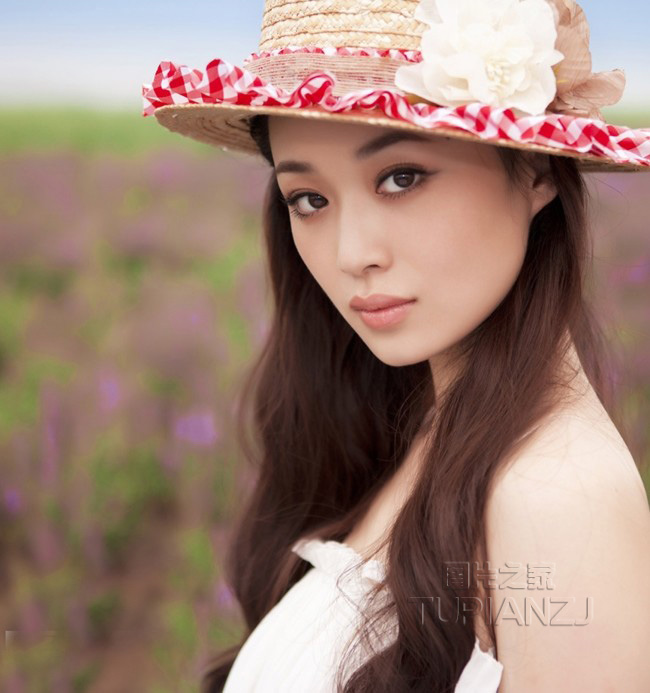老公真是变态是个败类爱爱时总要揉捏我乳房