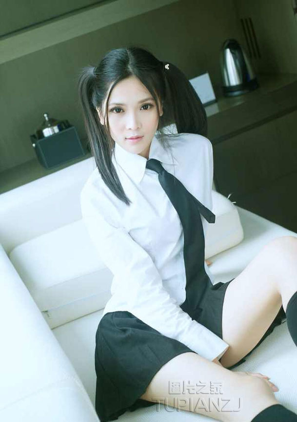 吐血！打开房门发现，应召女郎是老婆