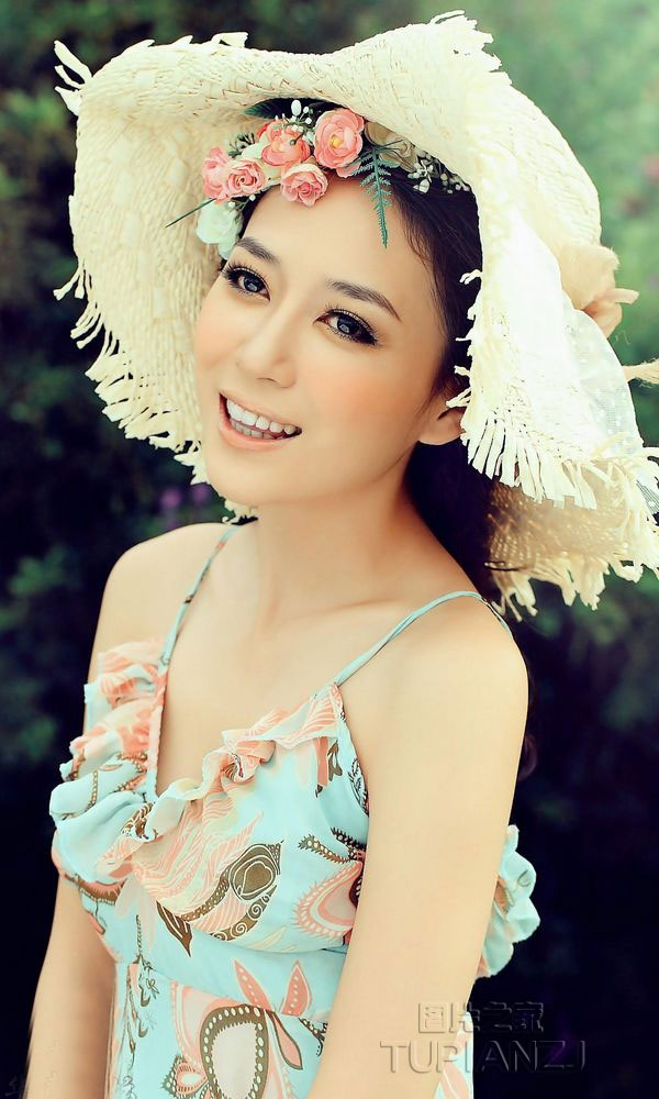 要用多少个春秋，忘却那一个盛夏。