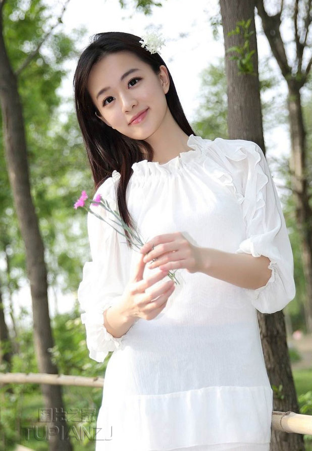 荡儿媳童媛媛第一章 总裁这是在车里轻点 老公操的我好累今夜总裁
