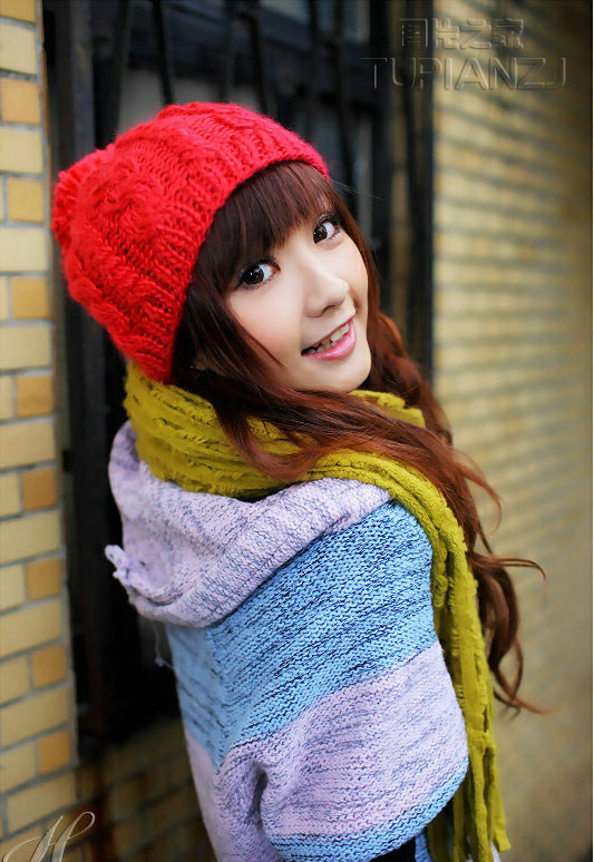 醉酒总裁车上夺走少女的第一夜 总裁撕掉她的衣服拥有了她