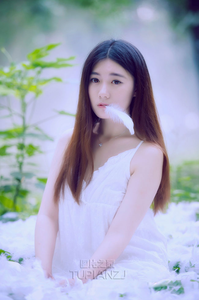 撞见公婆大白天在车里亲热
