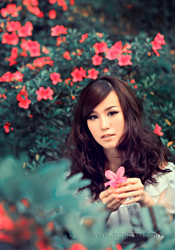 撞见老公与母亲在床上赤裸相对