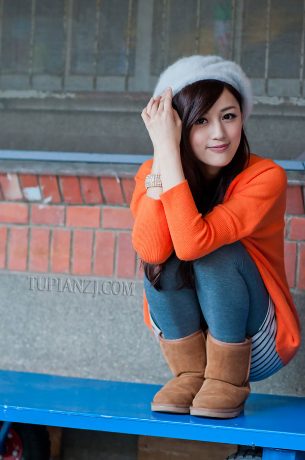 办公室诱惑漂亮上司 口述那夜我把女上司伺候得飘飘欲仙