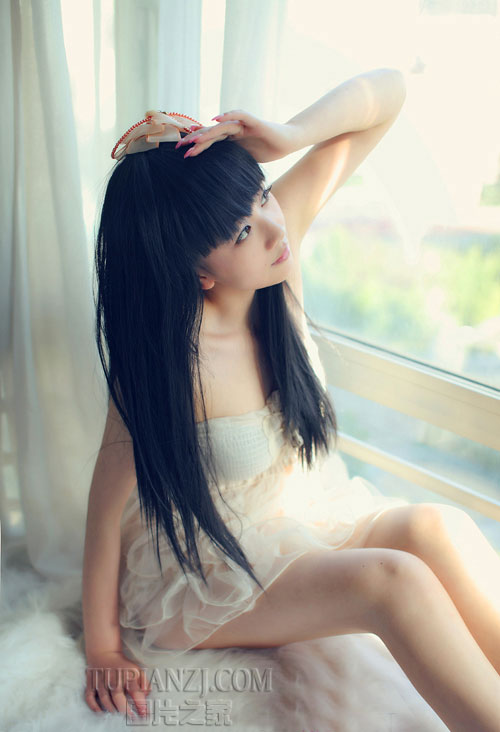 我把绝色女护士压在身下 怎么做活塞运动都不够