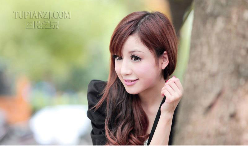 妹妹和我男友爱爱时故意呻吟