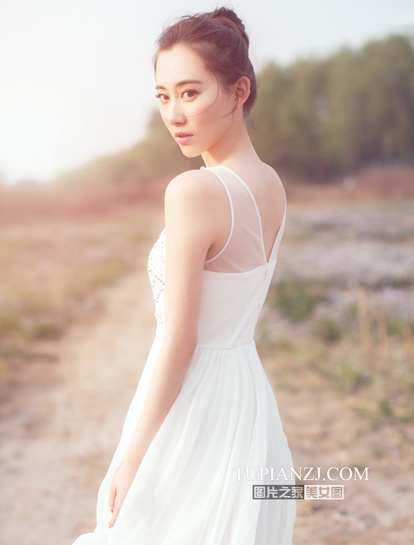 纯美师生恋 坠入红尘灰飞烟灭