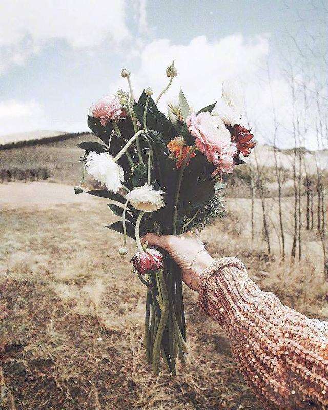 张爱玲经典语录 生活,匀速的是爱,不匀速则变成一种伤害