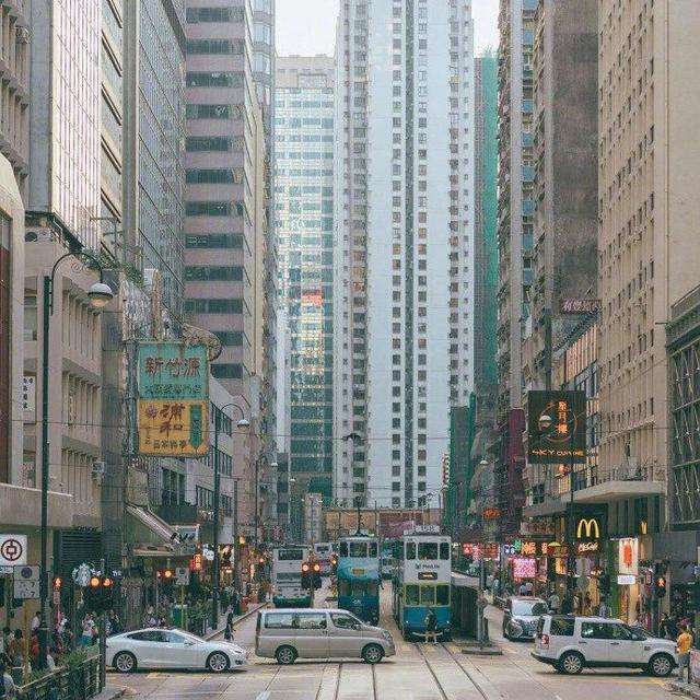 在错的时间遇到对的人,这就叫青春