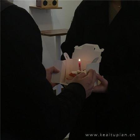 多么庆幸自己离开了。慢慢放手的伤感句子