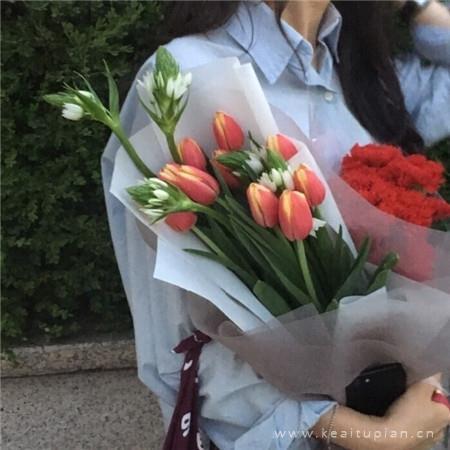 双手绑在床头调教乳尖 恶汉眼里的小桃花若欢