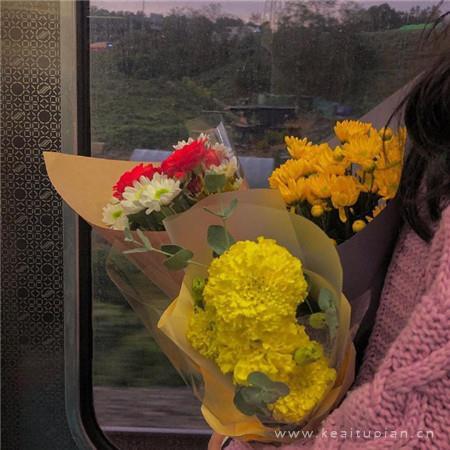 双手绑在床头调教乳尖 恶汉眼里的小桃花若欢