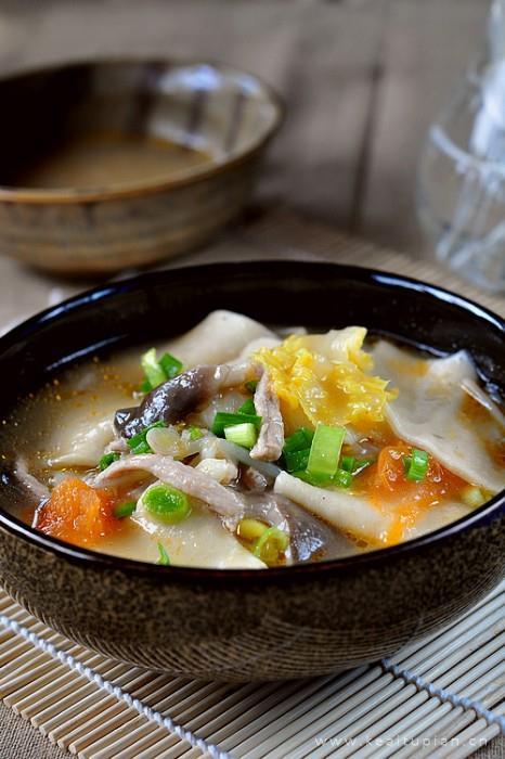 清明雨上,落花时节未逢君