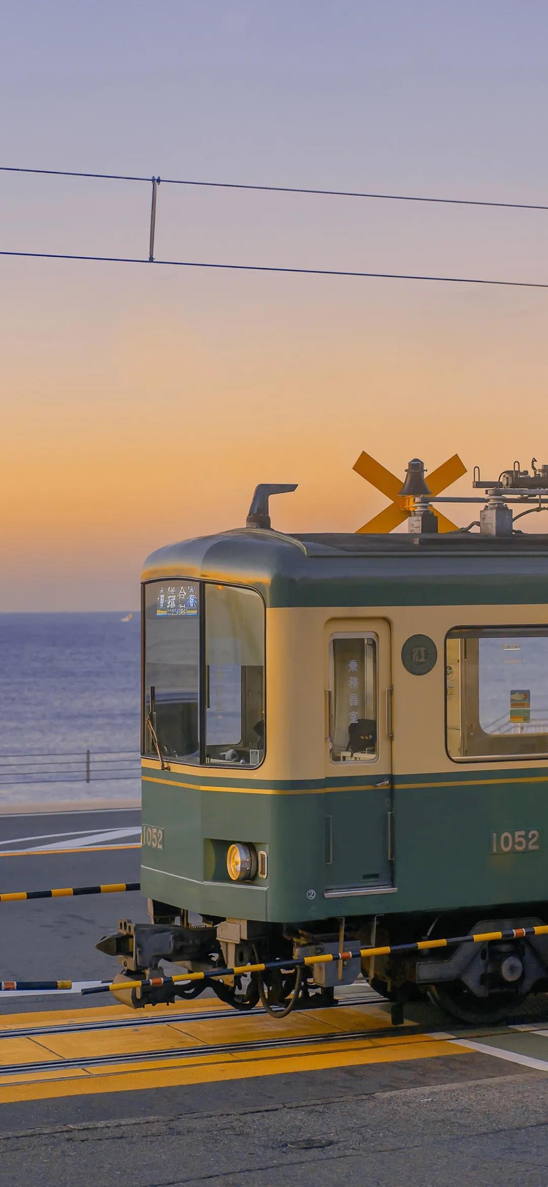 同时和两老师双飞 啊哦快到了再用力一点