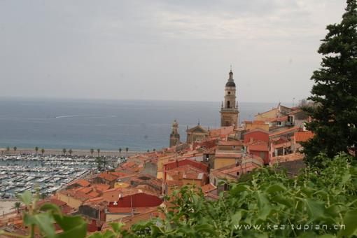 爱，让我们一路走来