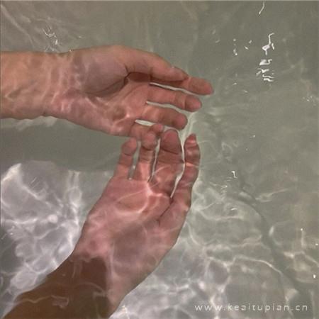 恋爱中的老少女