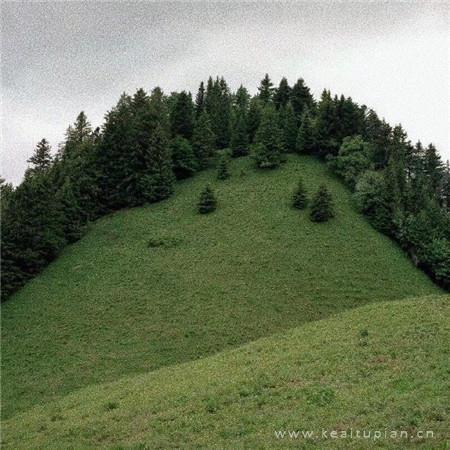 人生只有回不去的过去，没有过不去的当下。