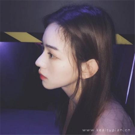 秋天的白裙子