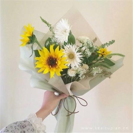 被民工玩的校花公车 嘿嘿嘿正确姿势