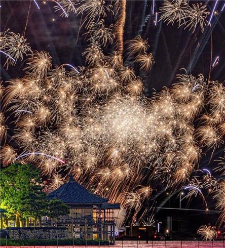 不必仰望别人，自己亦是风景