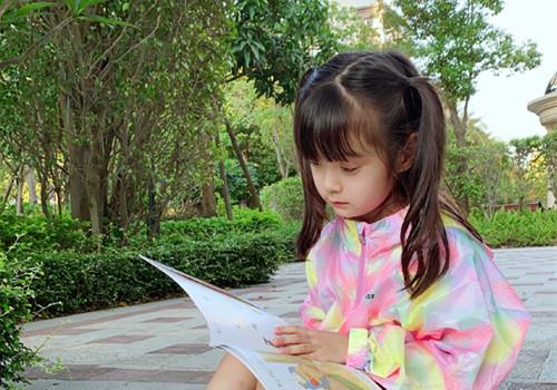 一段秘密丛生的爱恋