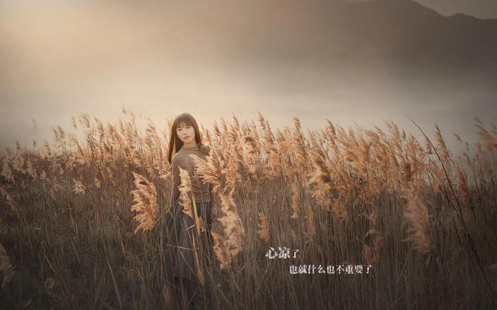 中学国旗下讲话稿：自尊自爱自强是送给自己的最好礼物