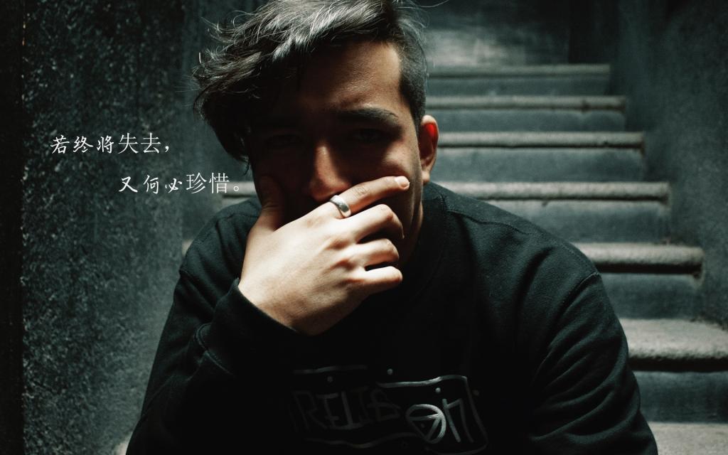 在恐怖的胶林中发生的事